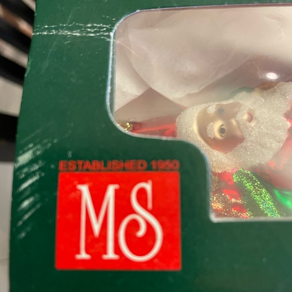 MS Traditional Christmas Tree Decoration - Picture 2 of 5